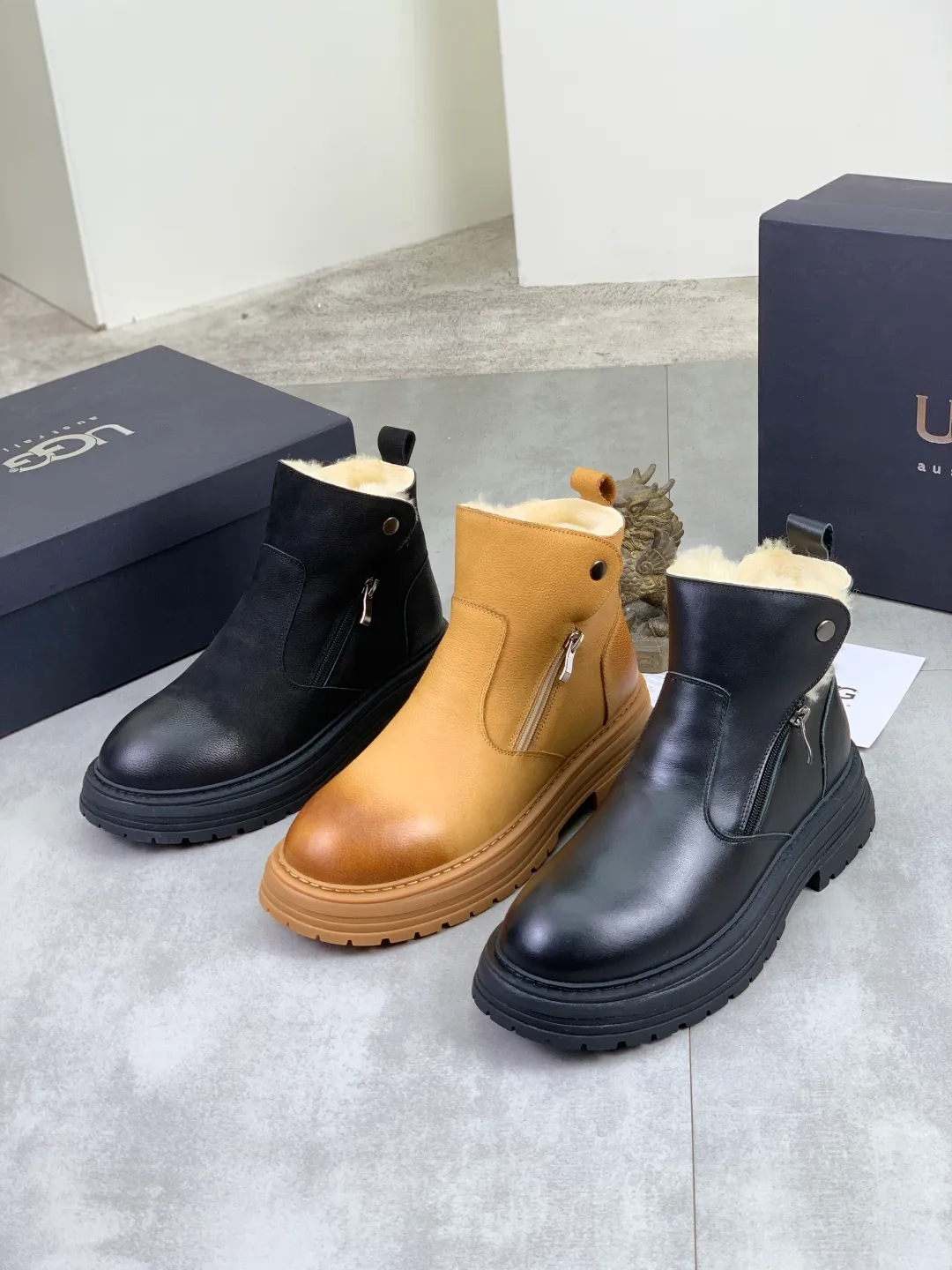 Men's men's shoes 💰P660 New arrival 🆕🆕🆕 IUGGI Men's British retro Martin boots Winter new men's outdoor hiking boots First layer of cowhide on the outside and wool on the inside Comfortable and warm Rubber sole sole Non-slip and firm Trendy and fashionable Casual and versatile Size: 38-44 (45 customized) Color: three colors